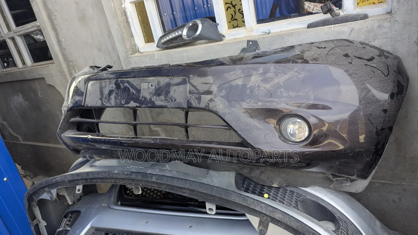 Nissan Note E12 Front Bumper With Foglights