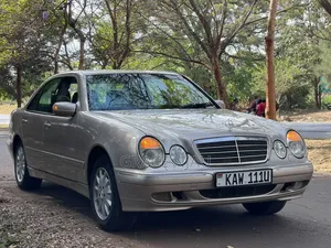 Mercedes-Benz 220E 1999