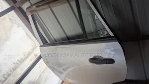 Nissan Ad/Advan Rear Door