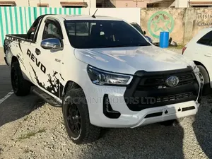 Toyota Hilux 2020 Off white