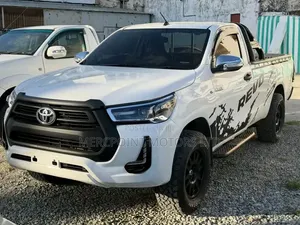 Toyota Hilux 2020 Off white