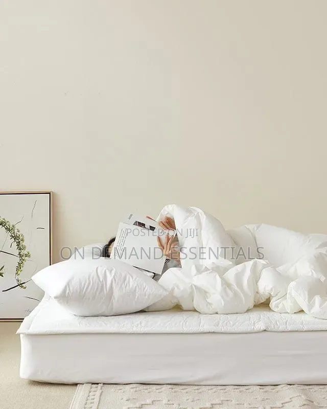 Plain White Grade a Unbinded Duvet