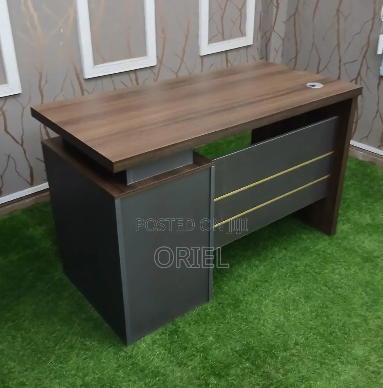 High-Quality 1400mm Executive Office Desk.