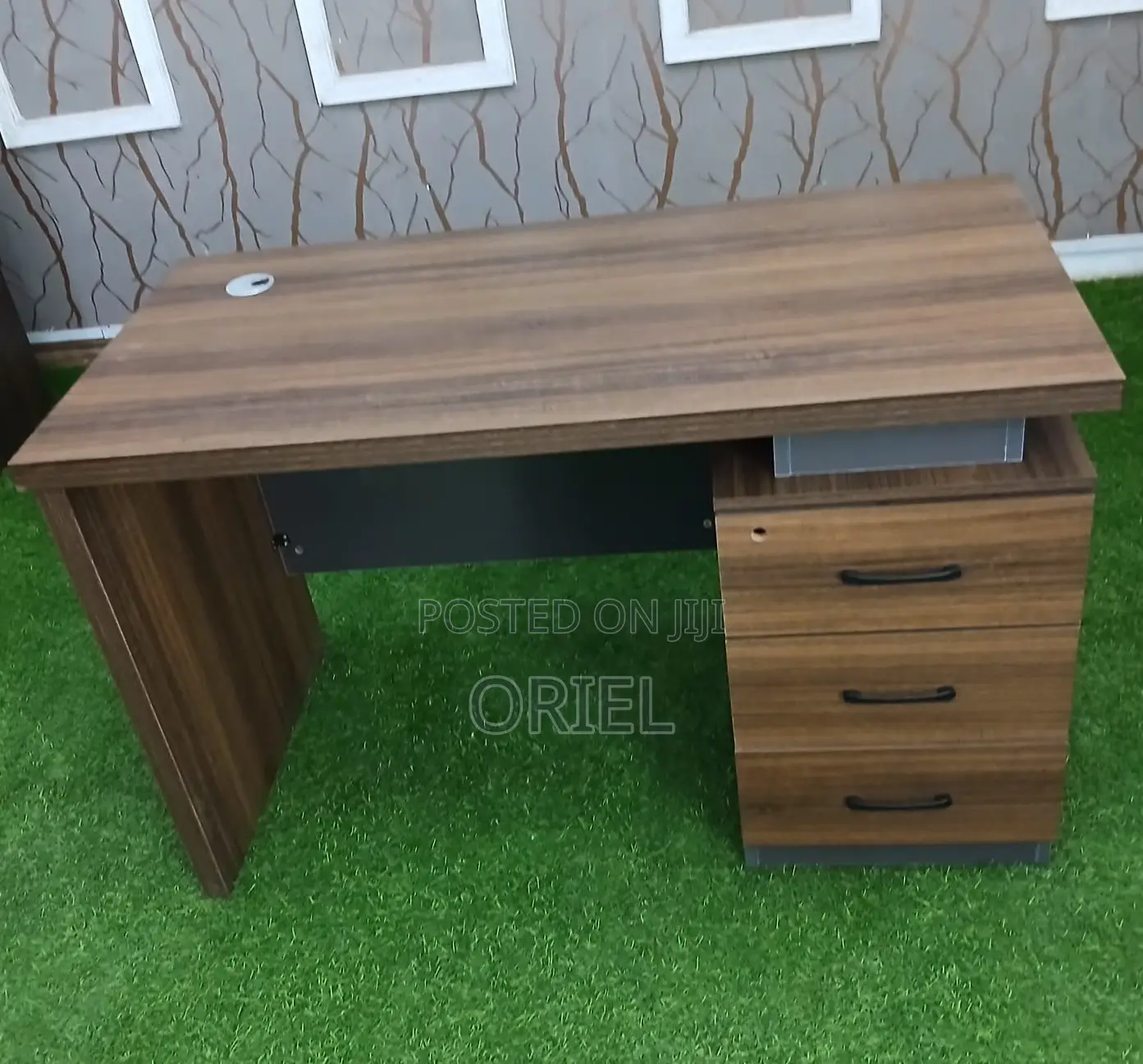 High-Quality 1400mm Executive Office Desk.