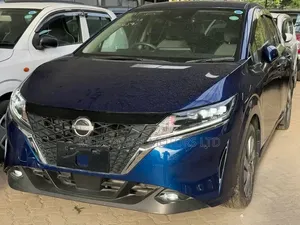 Nissan Note 1.2 Hybrid 2021 Blue