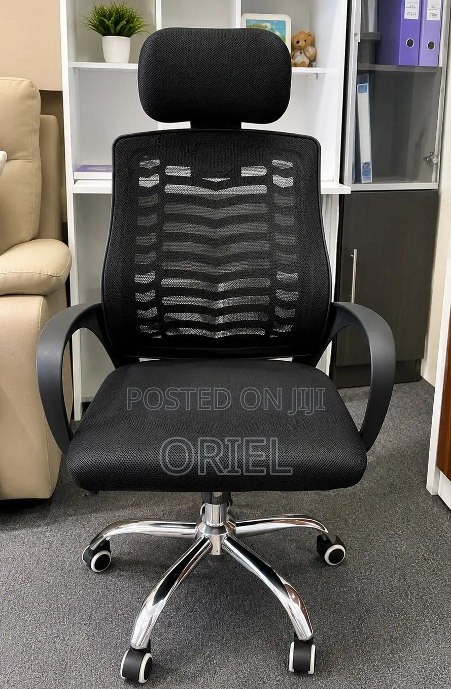 Adjustable Headrest Ergonomic Office Swivel Chair