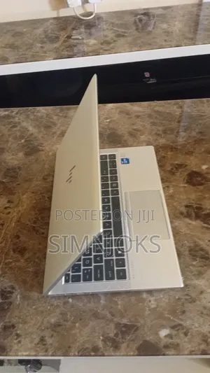 New Laptop HP EliteBook 840 G6 16GB Intel Core i5 SSHD (Hybrid) 256GB