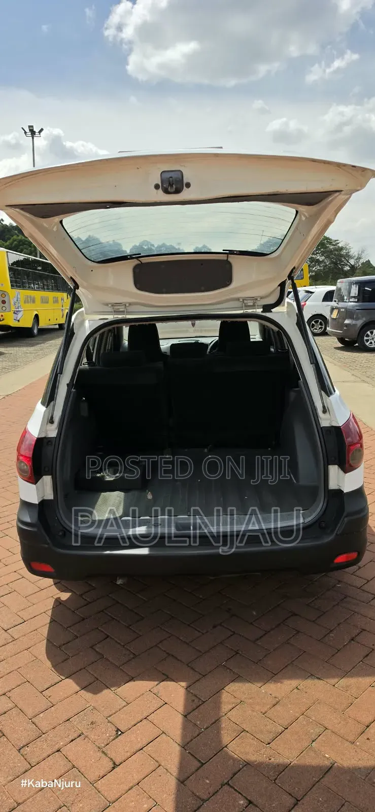 Nissan Advan 2013