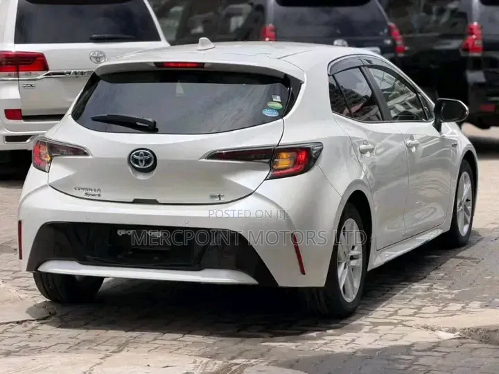 Toyota Corolla 2019 White