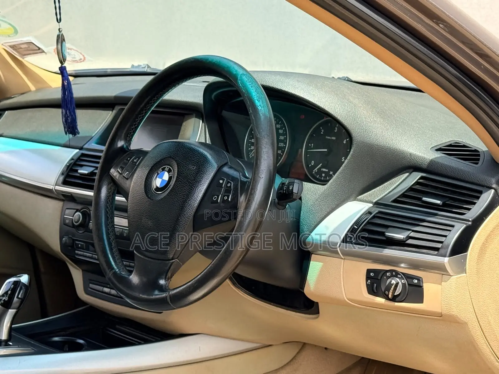 BMW X5 M 2010 Gold