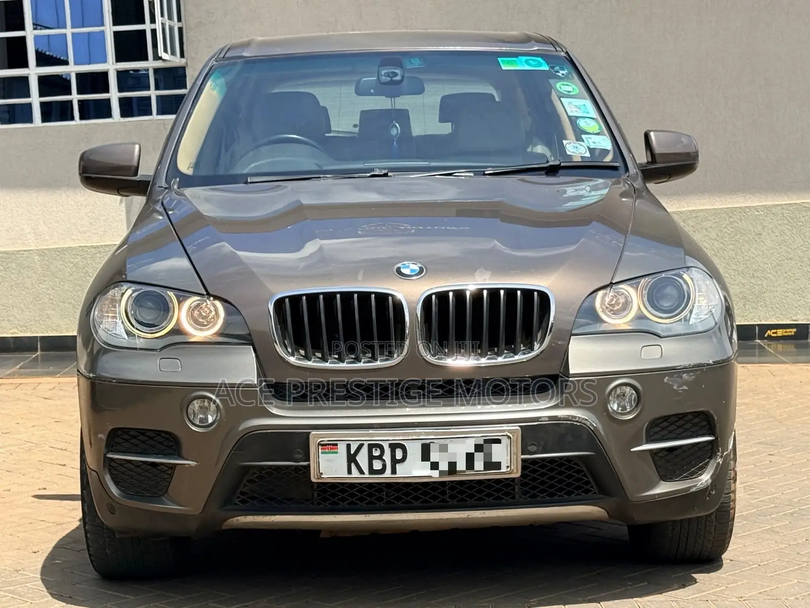 BMW X5 M 2010 Gold