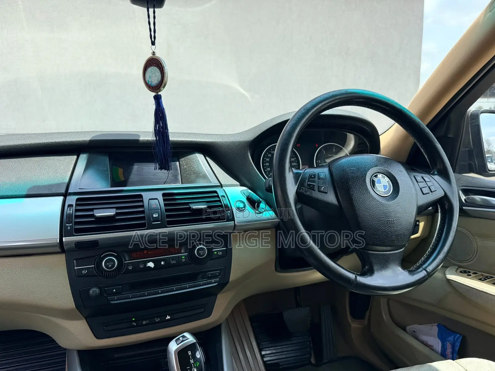 BMW X5 M 2010 Gold