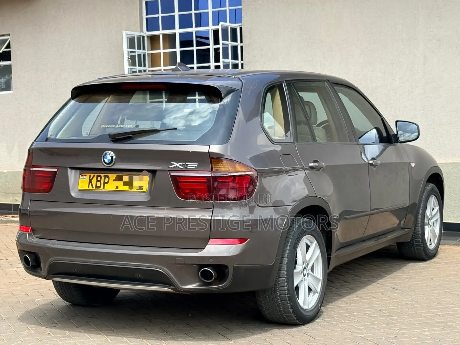 BMW X5 M 2010 Gold