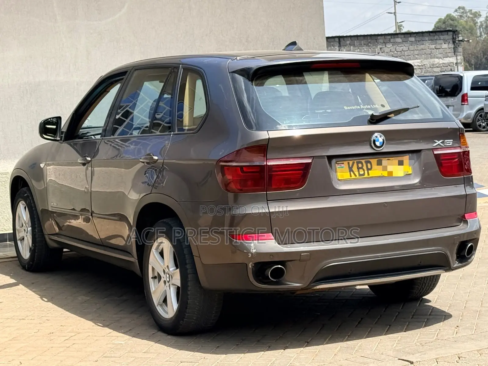 BMW X5 M 2010 Gold