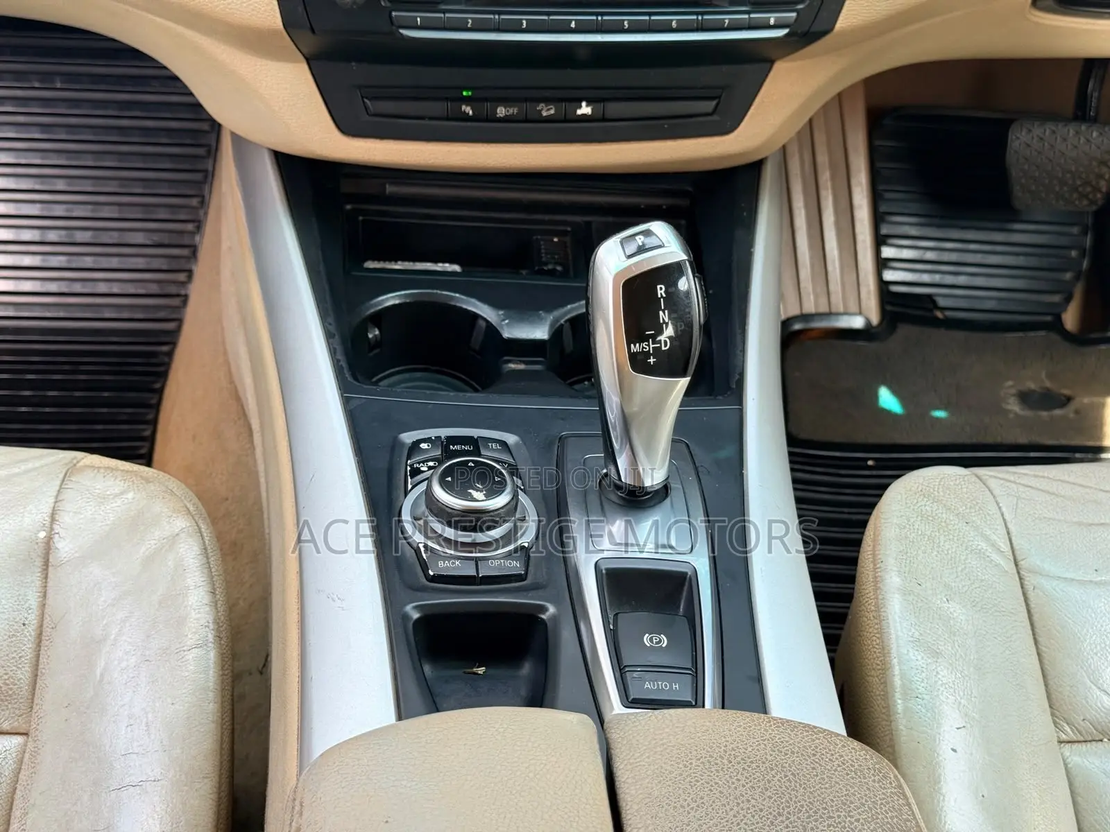 BMW X5 M 2010 Gold