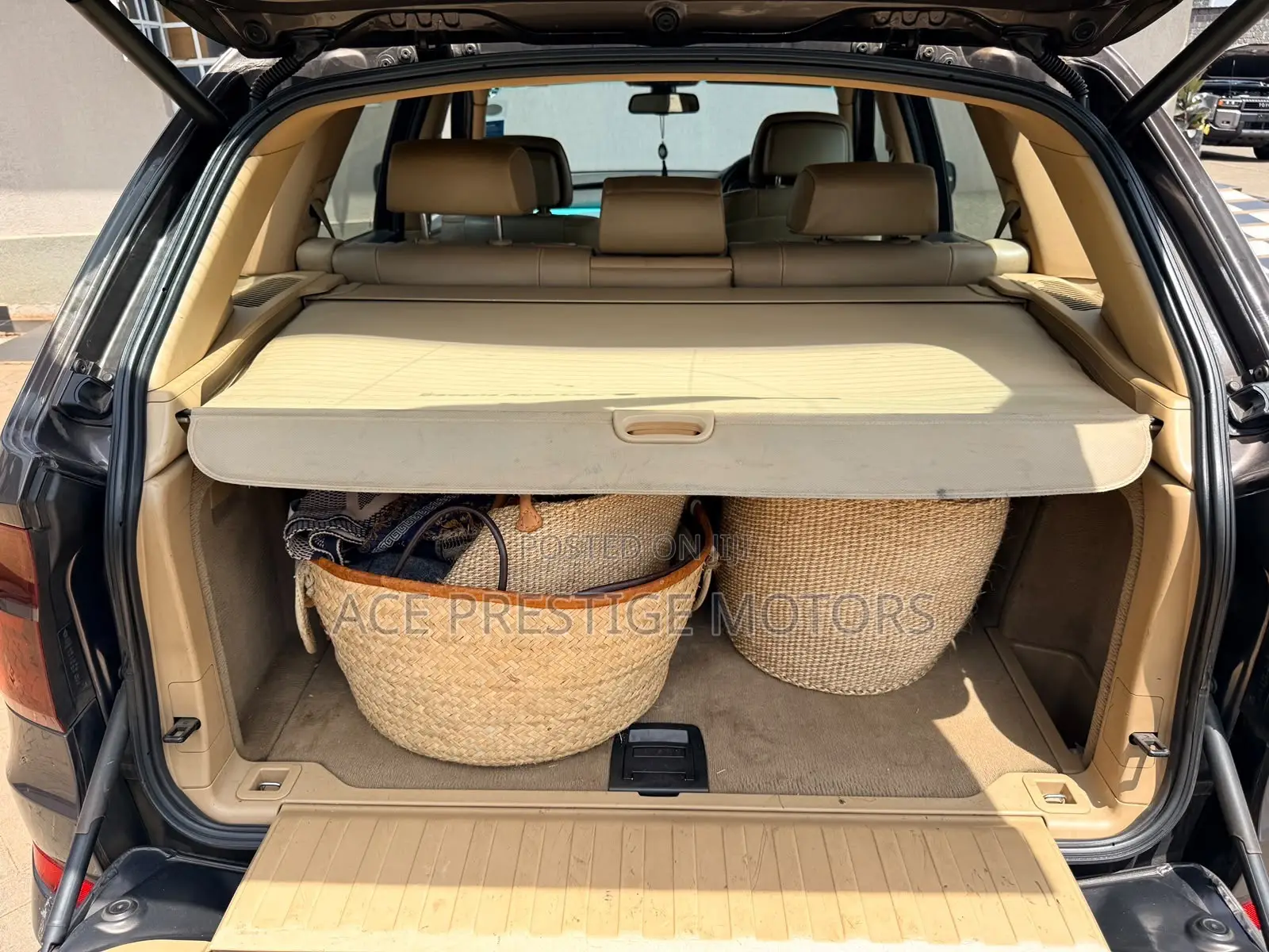 BMW X5 M 2010 Gold