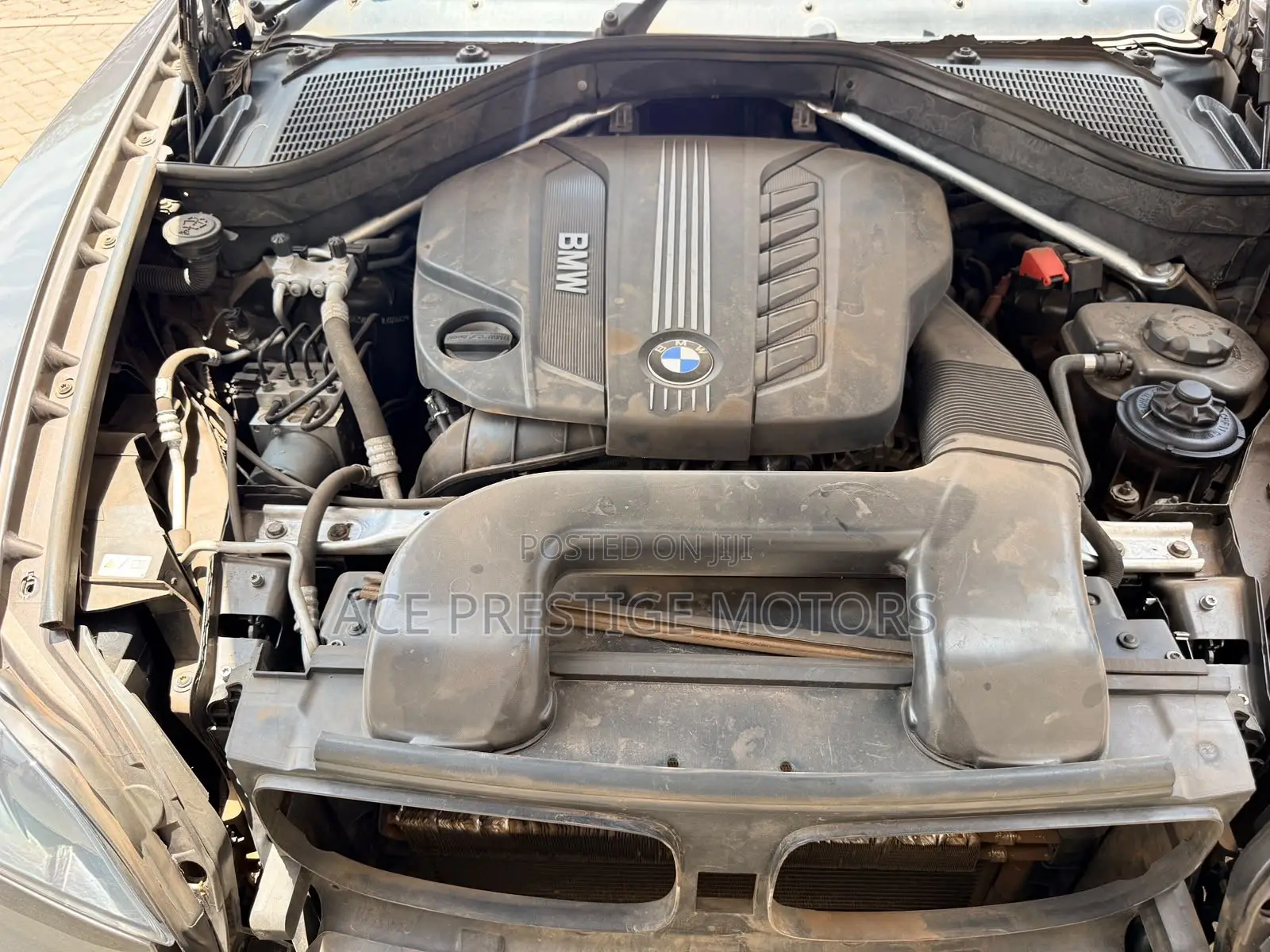 BMW X5 M 2010 Gold