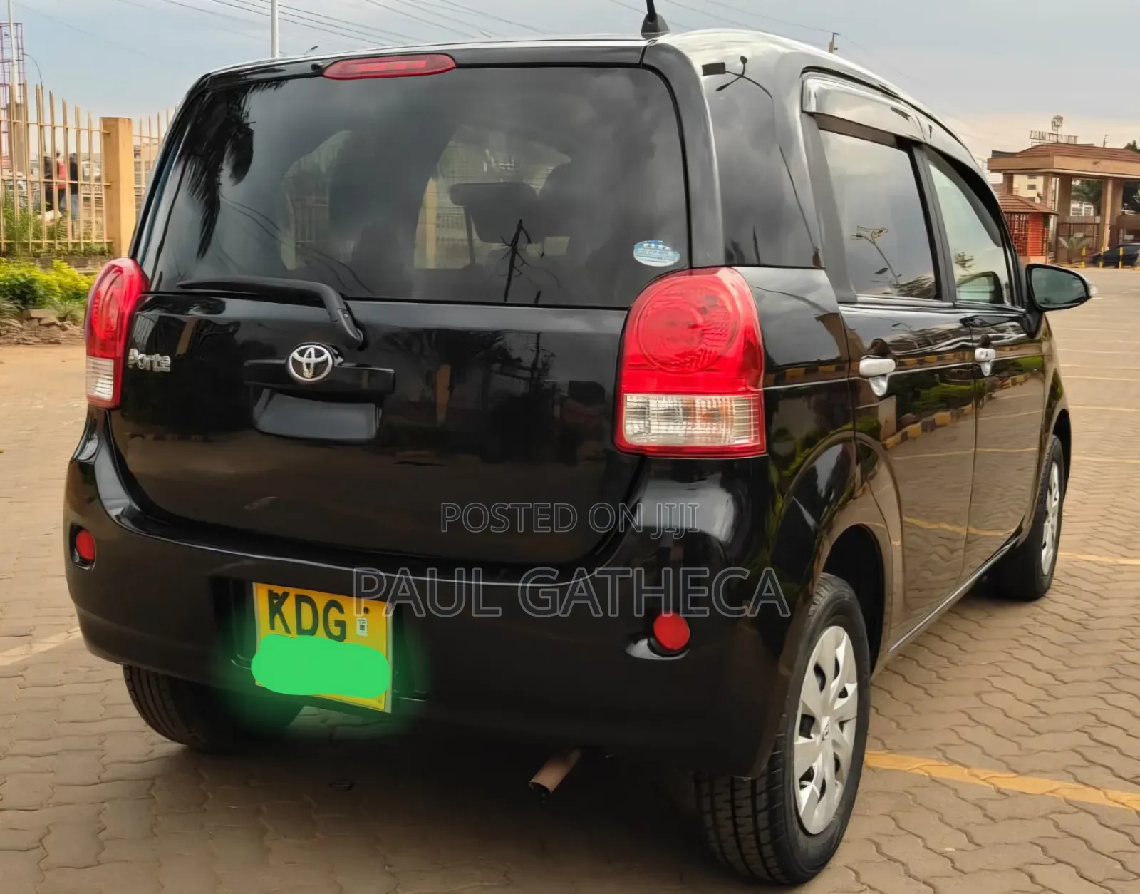Toyota Porte 2015 Black