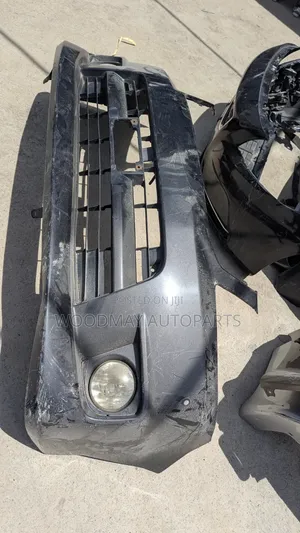 Noah 2005 Front Bumper With Foglights