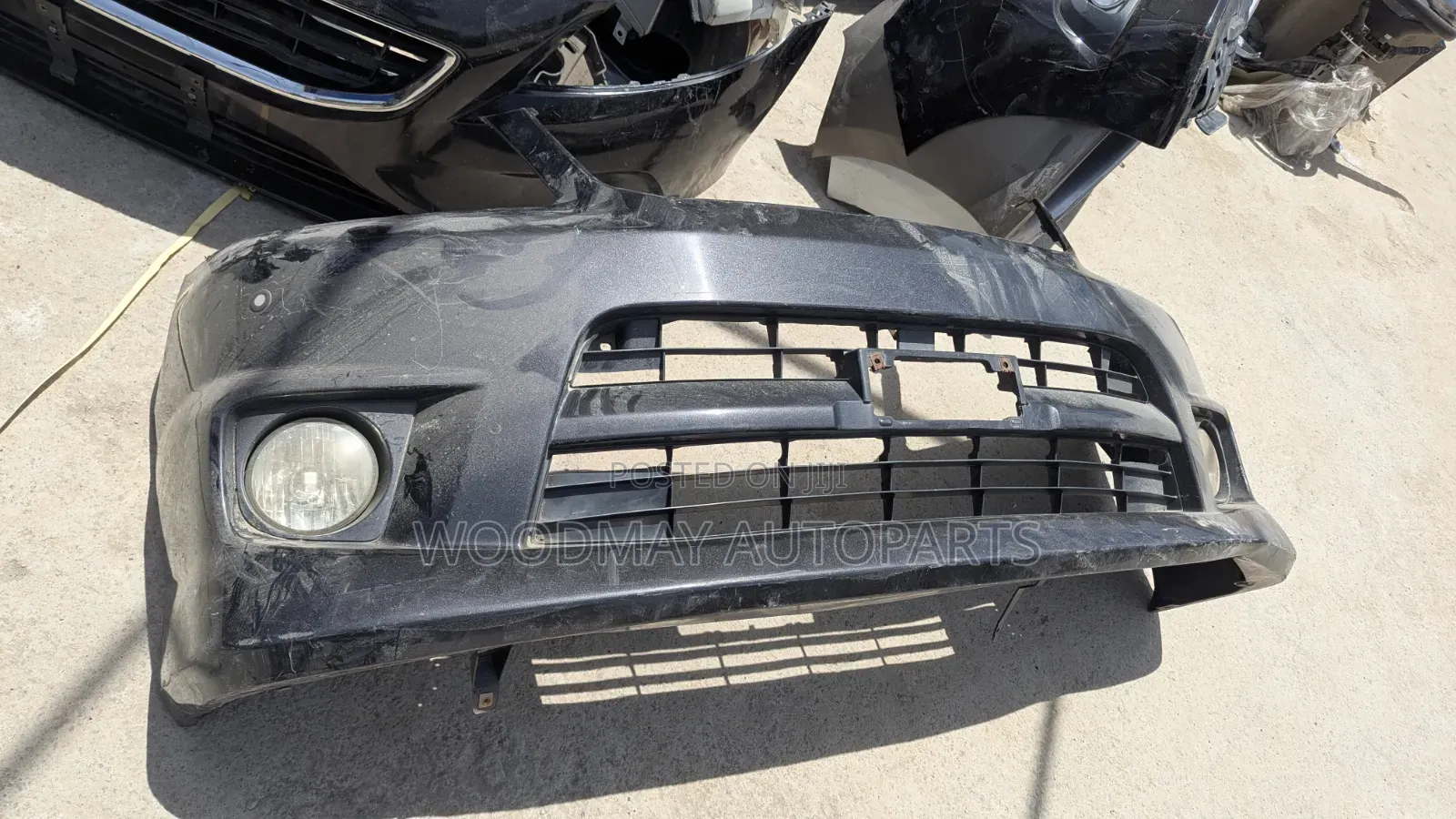 Noah 2005 Front Bumper With Foglights