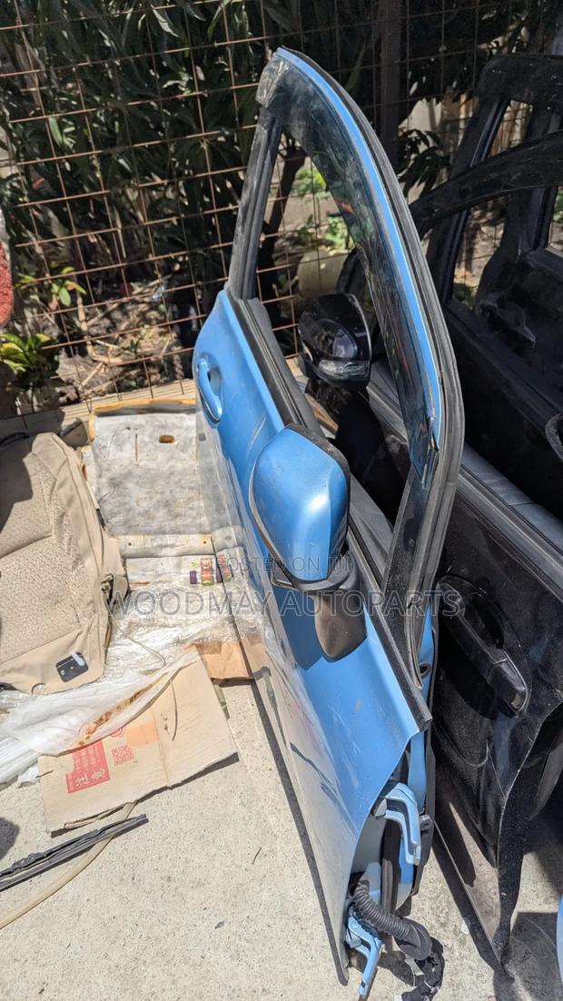 Nissan Note E12 Front Right Door Without Sidemirror - thumbnail 2