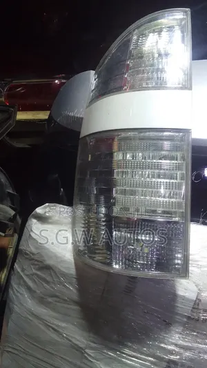 Ex-Japan Toyota Voxy(2005) Taillight