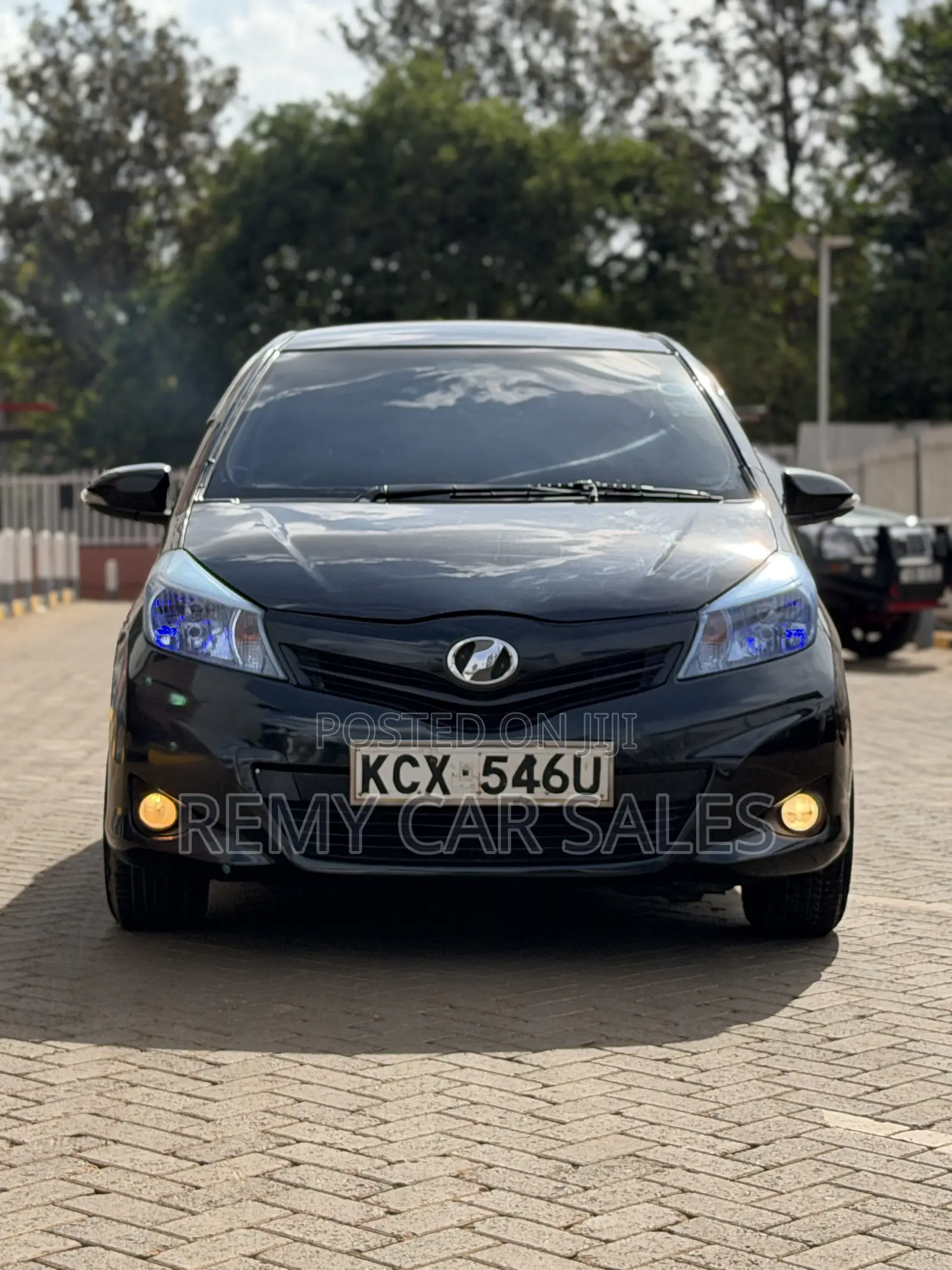 Toyota Vitz 2012 Black
