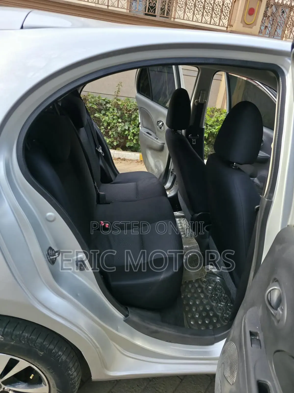 Nissan March 2012 Silver