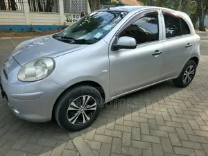 Nissan March 2012 Silver