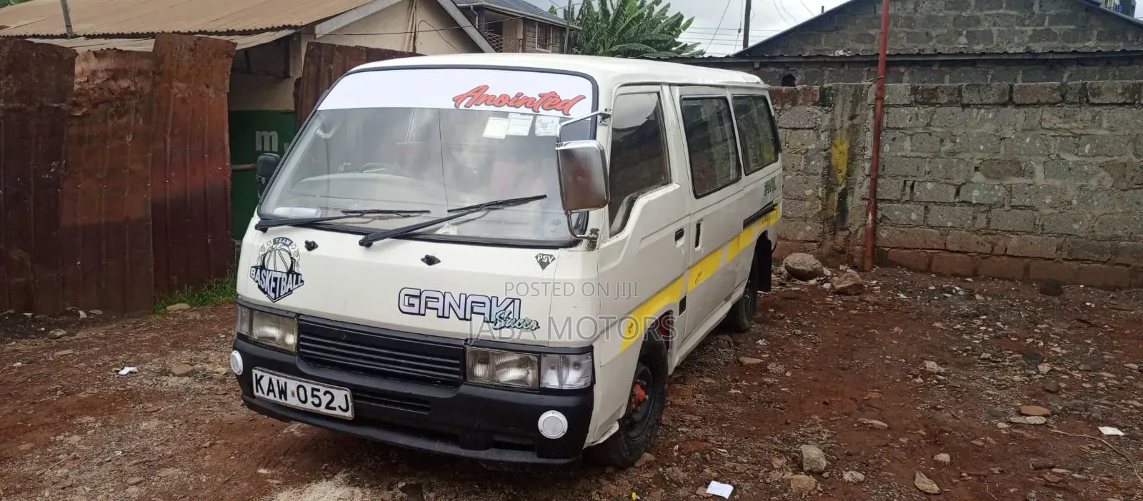 Nissan Caravan (Urvan) 2000 White