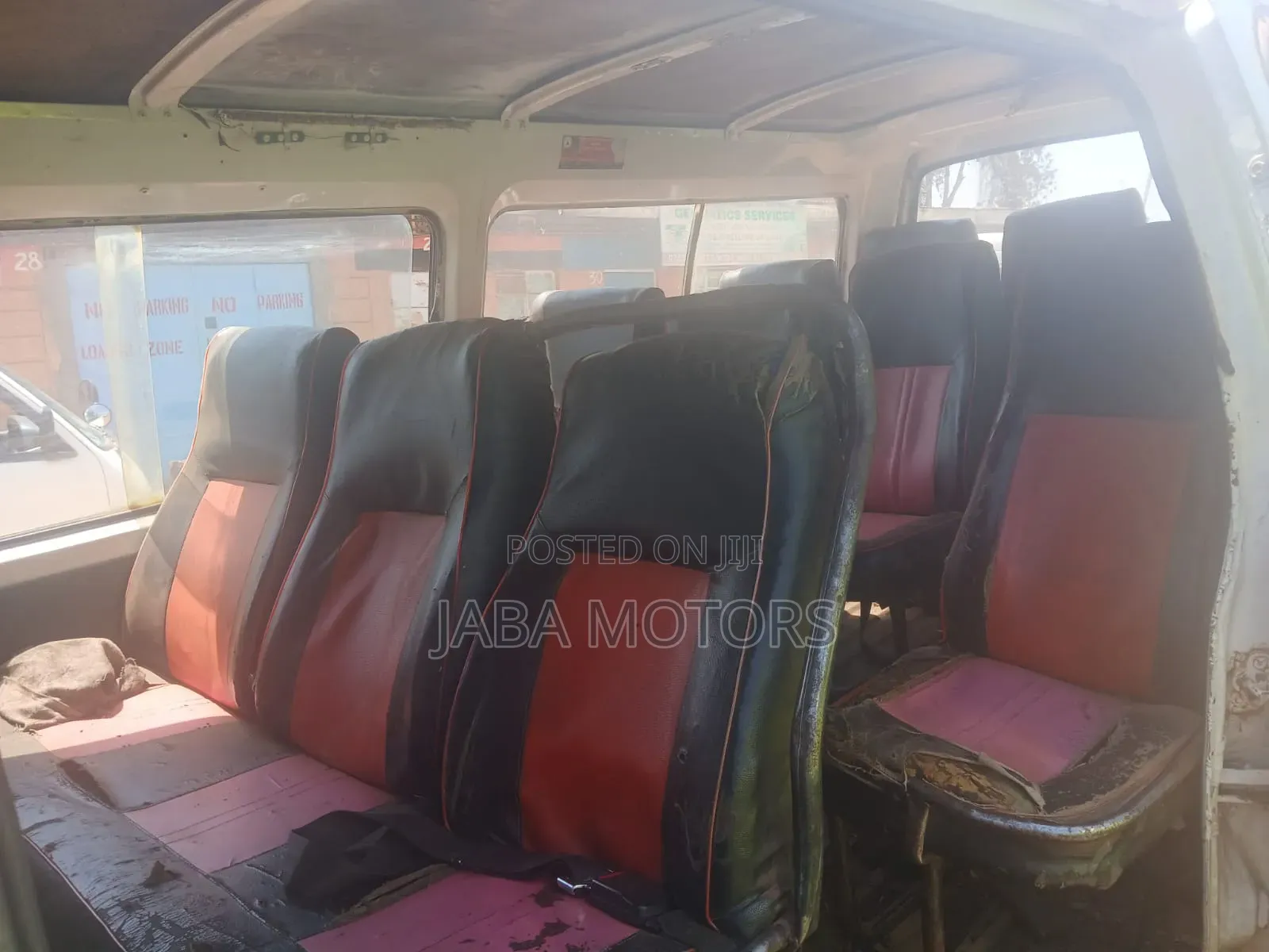 Nissan Caravan (Urvan) 2000 White