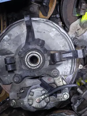 Front Hub for Mitsubish Outlander, Chariot, With, Disc and Callipers
