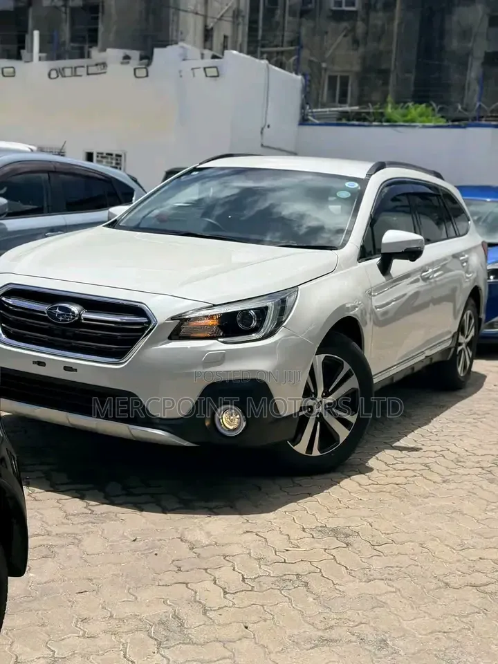 Subaru Outback Base AWD 2020 White