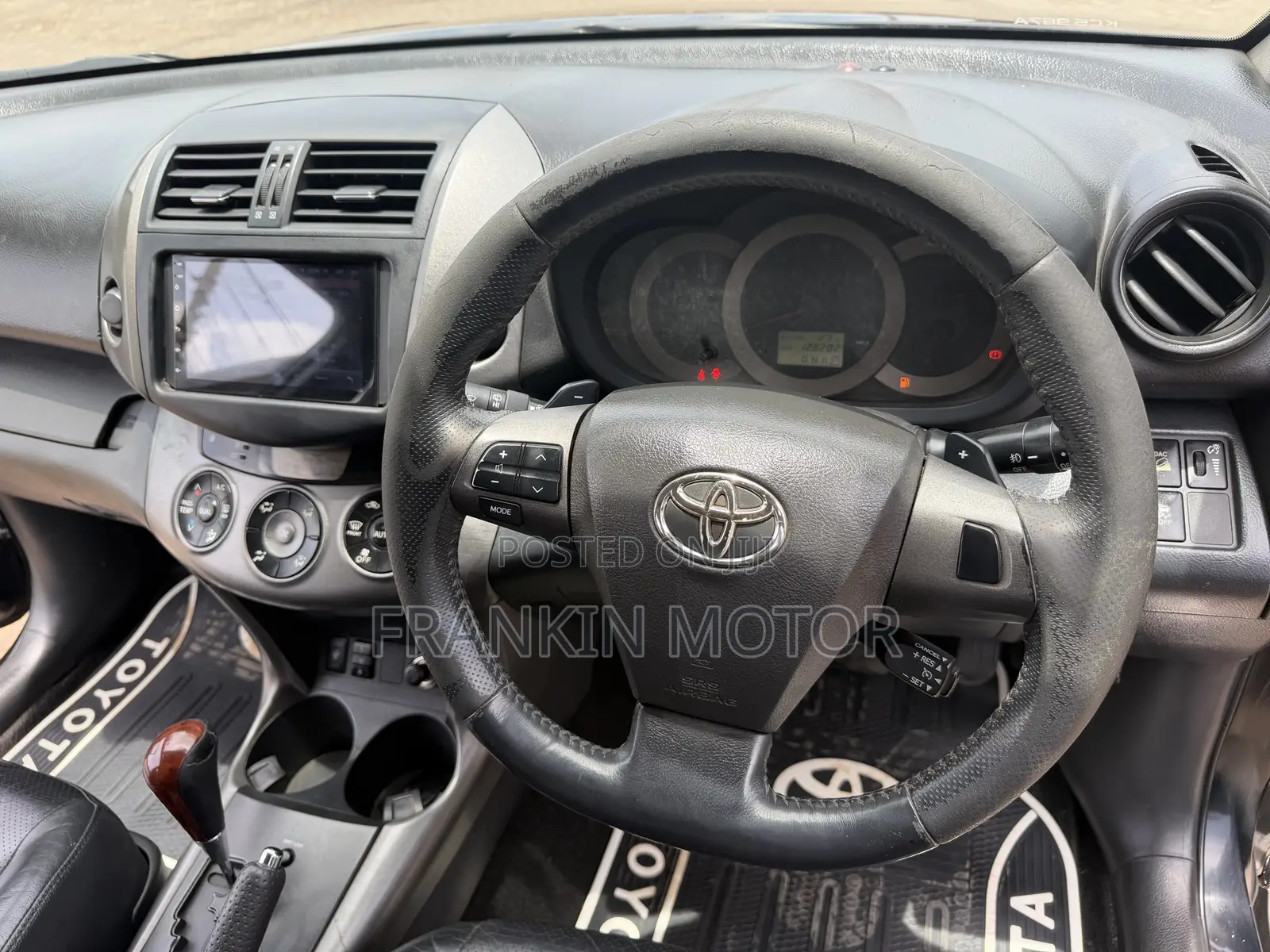 Toyota Vanguard 2012 Black