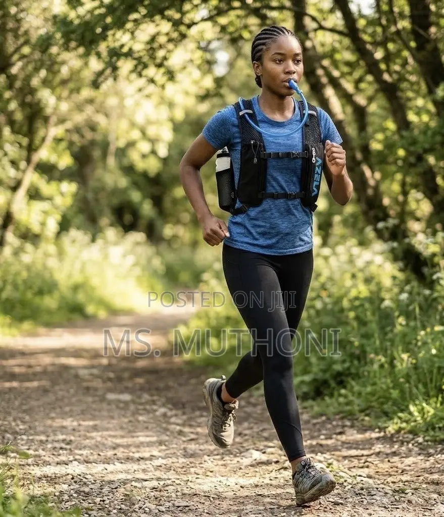 Step Count , Hydration Goals Easily Hydration Vest
