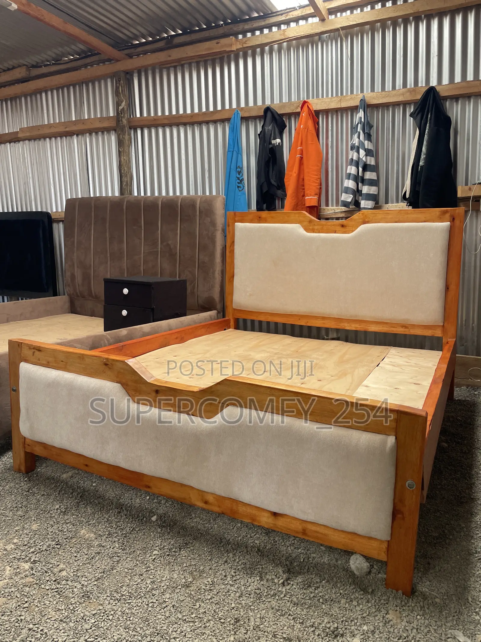 A Stylish Modern Wooden Mocket Bed