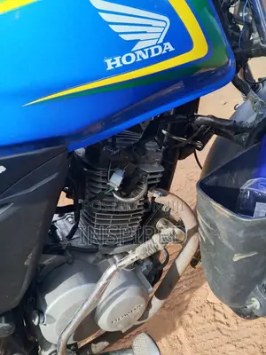 Honda CB 2020 Blue