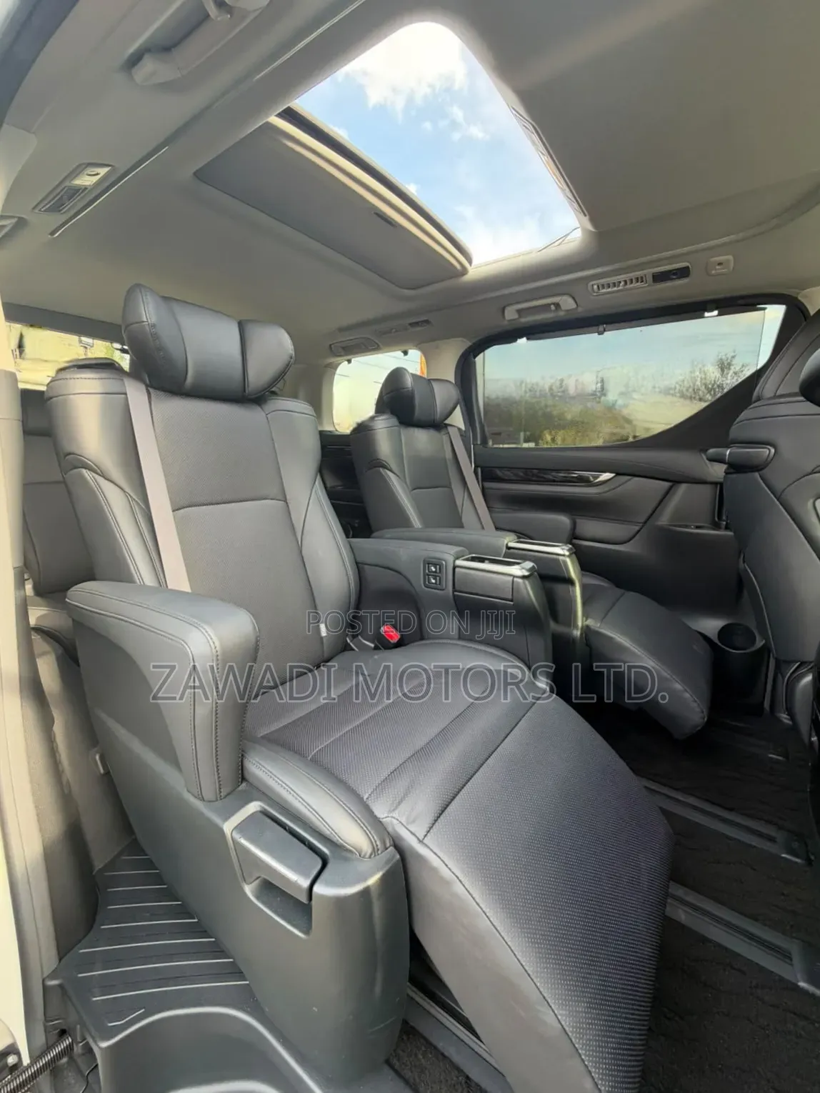 Toyota Alphard 2.5 Petrol AWD 2019 White