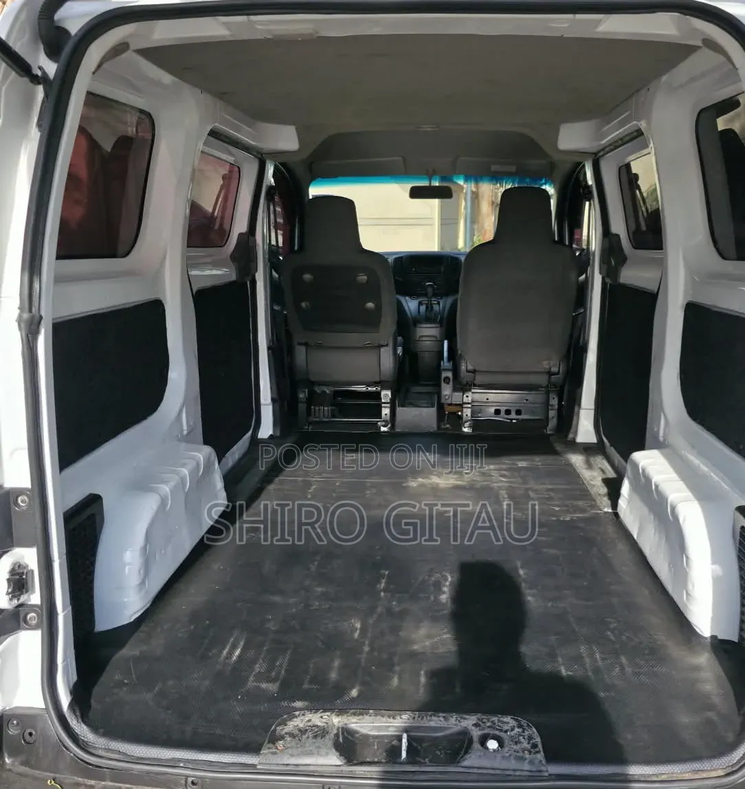 Nissan NV200 2012 White