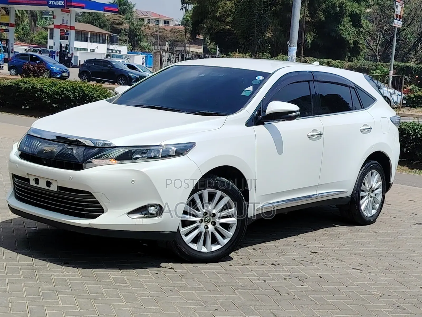 Toyota Harrier 2.0 2017 Pearl