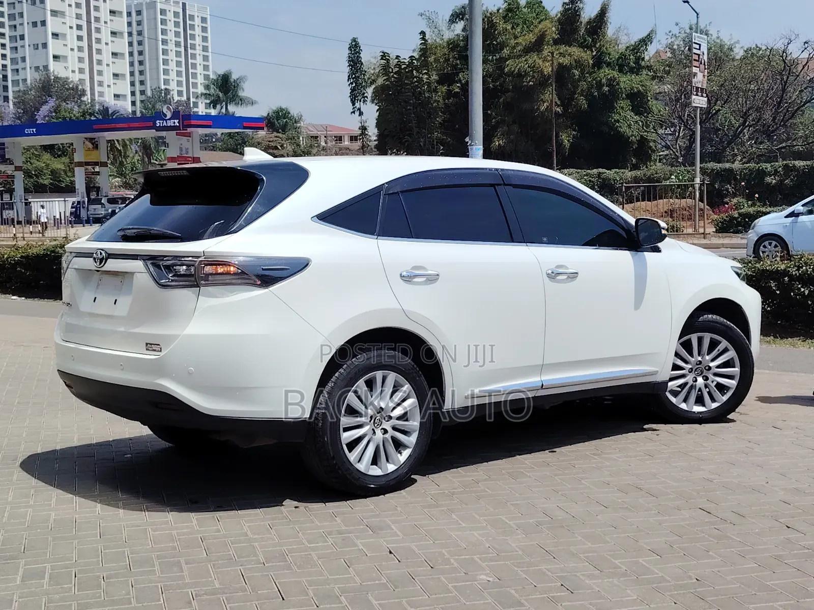 Toyota Harrier 2.0 2017 Pearl