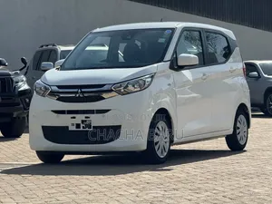Mitsubishi EK Wagon 660 FWD 2019 White