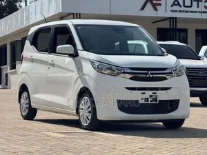 Mitsubishi EK Wagon 660 FWD 2019 White
