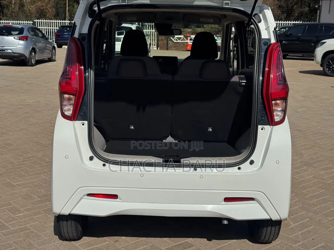 Mitsubishi EK Wagon 660 FWD 2019 White