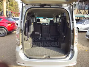 Toyota Noah 2008 Silver