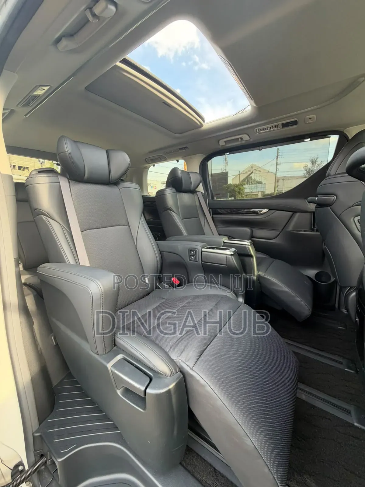 Toyota Alphard 2019 White