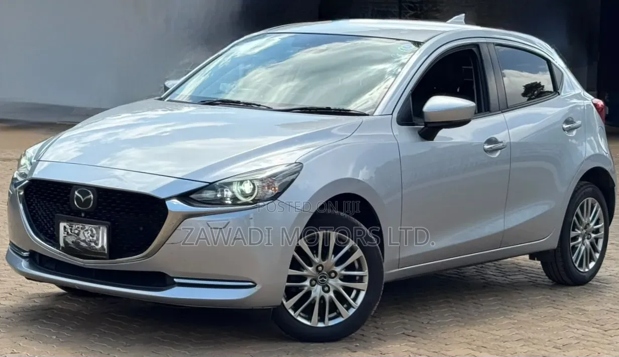 Mazda 2 2019 Silver