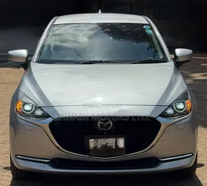 Mazda 2 2019 Silver