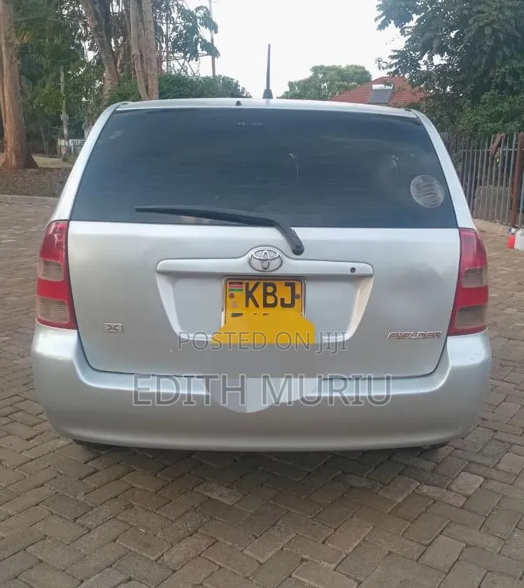 Toyota Corolla Fielder 2006 Silver