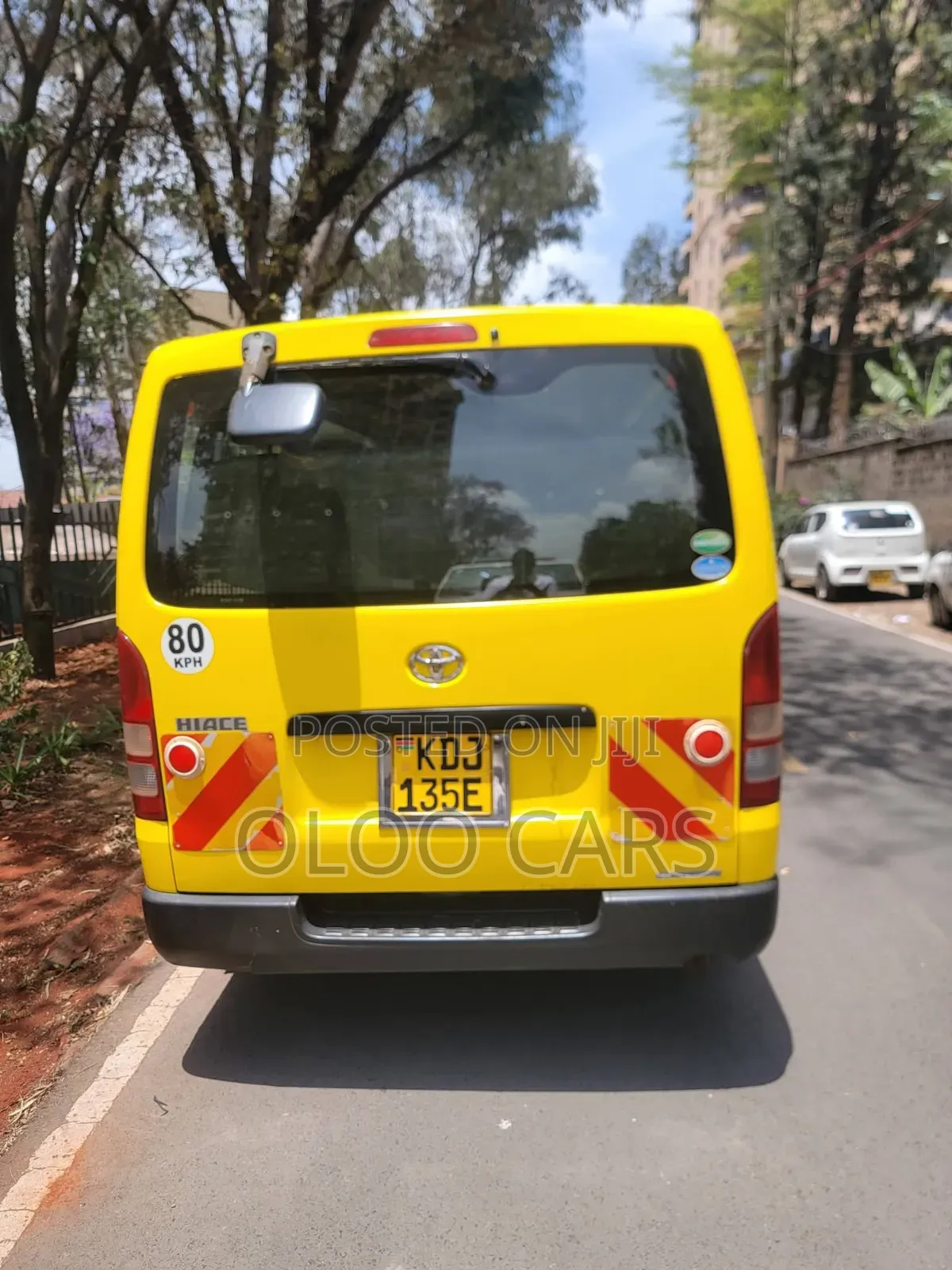 Toyota HiAce 2016 Yellow